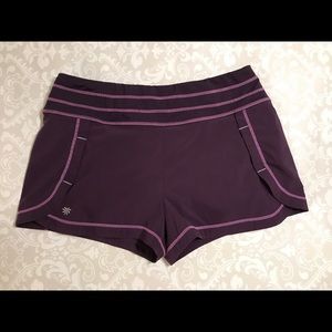 Athleta Track This Run Short Sz M